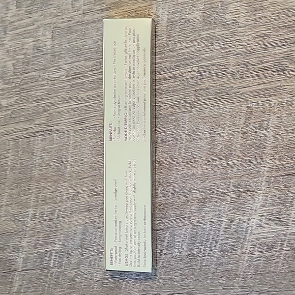 Stila liquid eyeliner - Picture 3 of 4